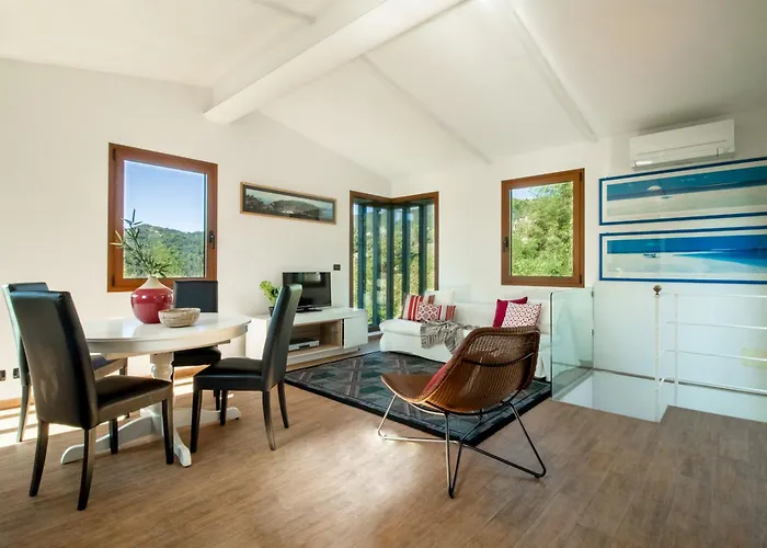 La Villetta 2 - Elegant And Cozy Cottage With Free Parking And A C